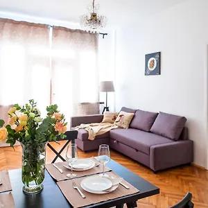Stunning Design Apartment Prag