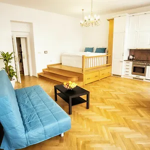 By The Old Town Square Apartment Prag